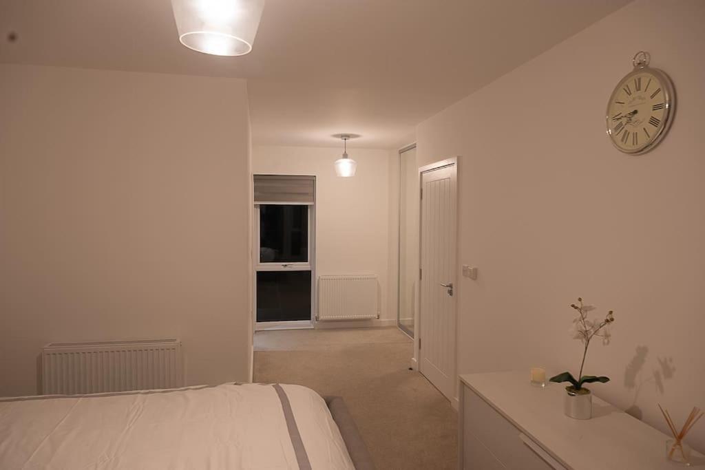 Exquisite Cozy House, Close To Train Station And Amenities Harold Wood المظهر الخارجي الصورة