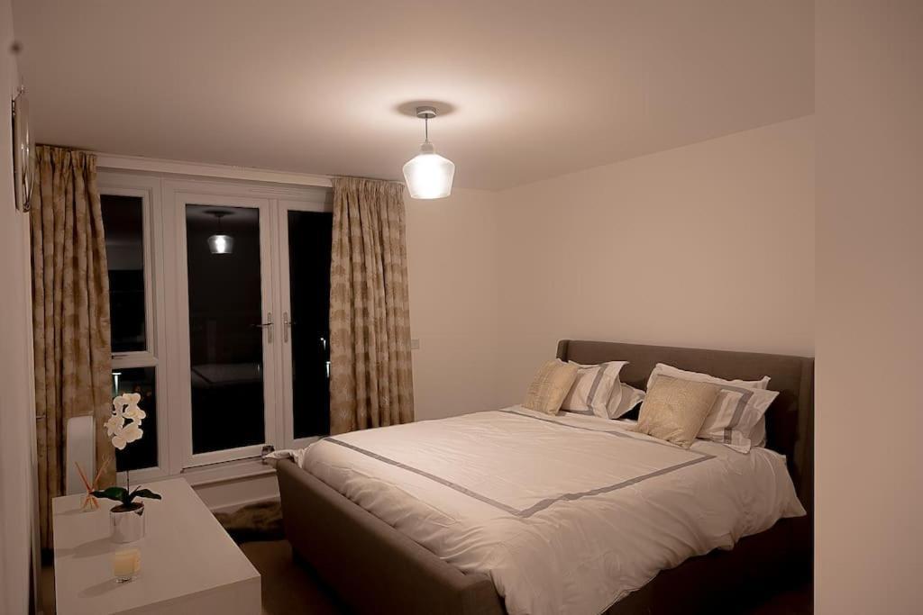 Exquisite Cozy House, Close To Train Station And Amenities Harold Wood المظهر الخارجي الصورة